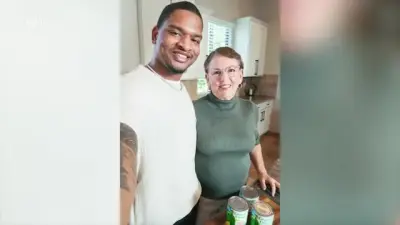 A mistaken text connected them. Now they’ve become one of America’s favorite Thanksgiving traditions