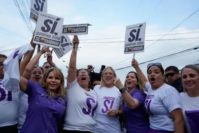 Ecuador define en las urnas si acepta una Asamblea Constituyente y bases militares extranjeras