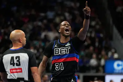 Diezmados Pistons hilvanan 9no triunfo, 114-105 ante 76ers