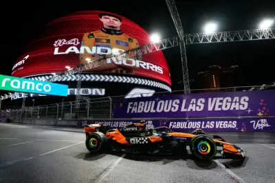 Lando Norris takes pole in rainy Las Vegas qualifying, Verstappen bumped to second