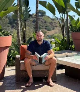 Turning pages into purpose: Aveson online bookstore gives back