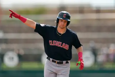 Cleveland’s DeLauter drops fly ball in center on first ball in majors before making key play in 4th