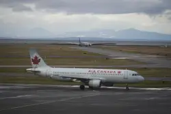 Air Canada to begin cancelling flights ahead of possible strike by flight attendants