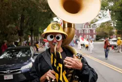 HONK! parade brings music to the streets of Somerville, Cambridge