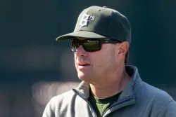 J.T. Snow joins new minor-league team as manager