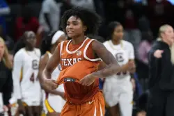Texas jumps to No. 2 behind UConn in women’s AP Top 25 after beating South Carolina and UCLA