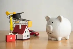 Asked on Reddit: Should I pay off loans or save?