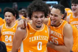 Ja’Kobi Gillespie’s clutch free throws lift No. 17 Tennessee to 76-73 win over No. 3 Houston