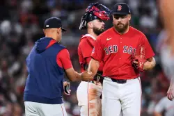 Red Sox allow eight runs from seventh inning onwards, drop finale to Reds