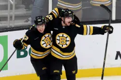Fraser Minten lifts Bruins to a 4-3 overtime win over Blackhawks