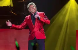 He wrote the songs: Barry Manilow bidding farewell to legendary career