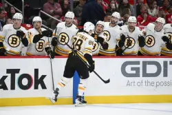Pastrnak has a 3-point night in the Bruins’ 3-1 victory over Ovechkin and the Capitals